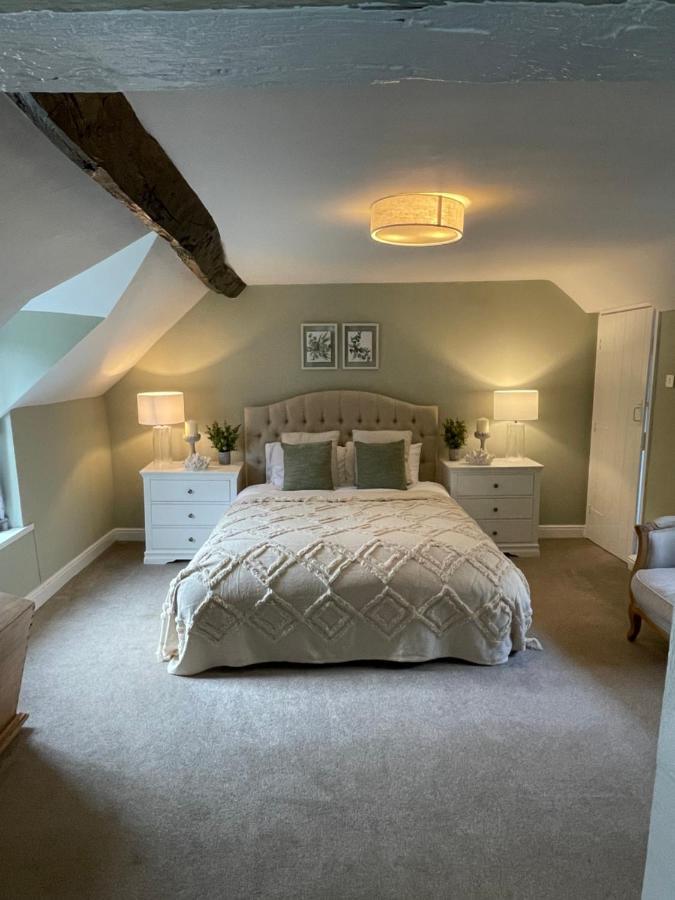 Canalside Cottage In The Heart Of Llangollen. Exterior photo